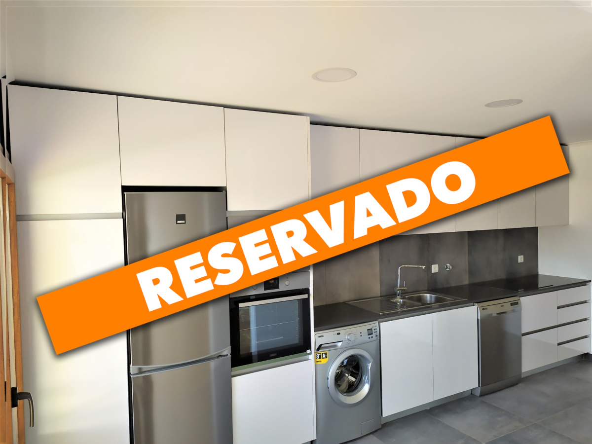 Arruda Dos Vinhos, new 1-bedr. apartment, garage and storage room
